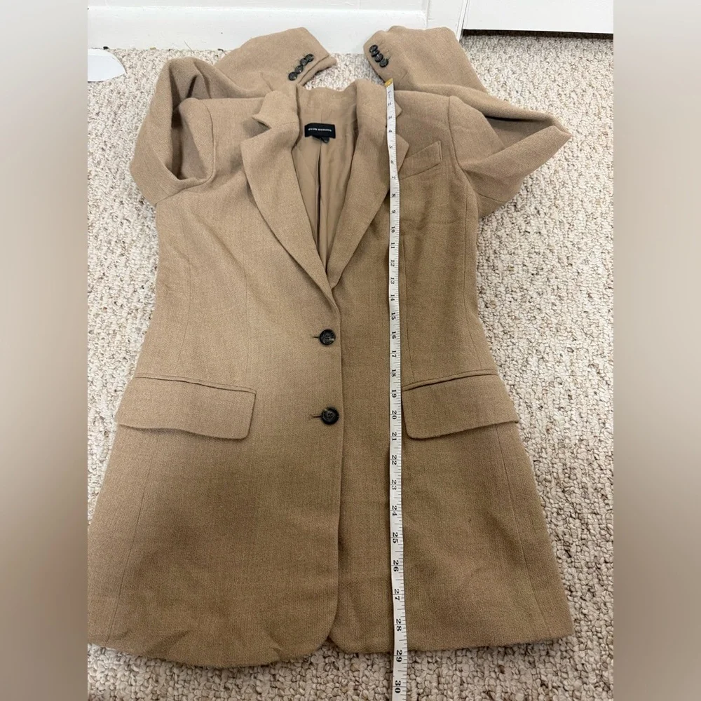 Club Monaco Camel Blazer size 0 - Picture 6 of 7